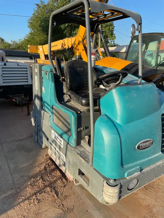 2019 Tennant M-20 Sweeper