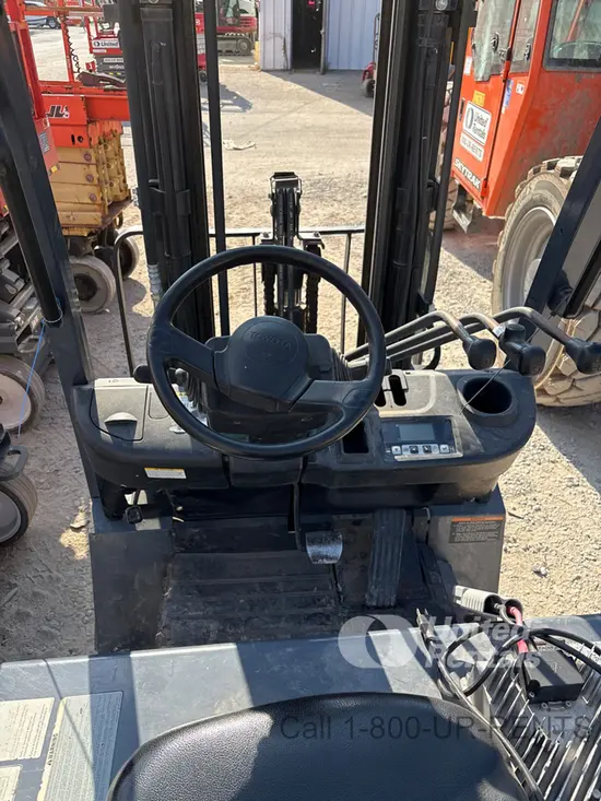 2018 Toyota 8FBCU25 Warehouse Forklift