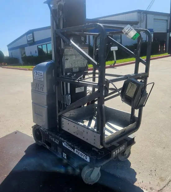 2019 JLG 20MVL Self-Propelled One-Person Lift