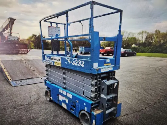 2018 Genie GS-3232 Scissor Lift