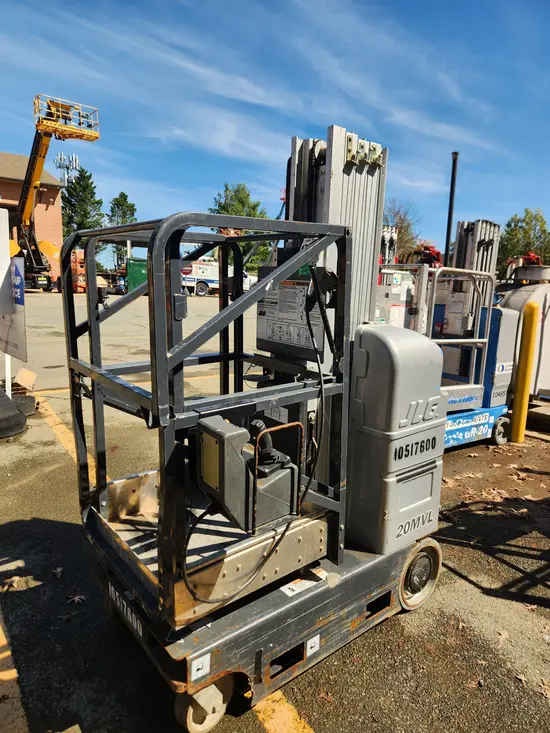 2016 JLG 20MVL Self-Propelled One-Person Lift