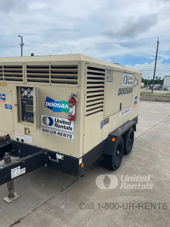 2020 Doosan XP825/HP750WCU Air Compressor