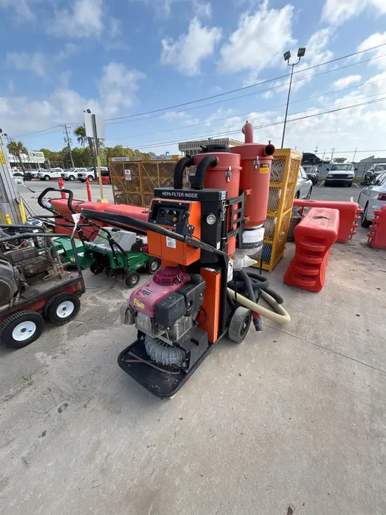 2021 Husqvarna T4000P Vacuum