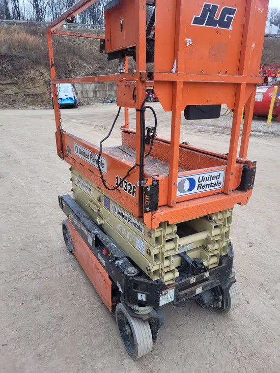 2017 JLG 1932R Scissor Lift