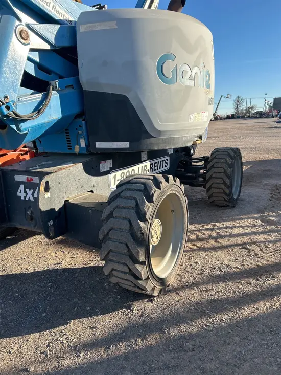 2016 Genie Z-62/40J Articulating Boom Lift
