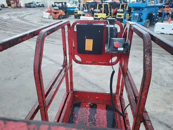 2017 MEC 1330SE Scissor Lift