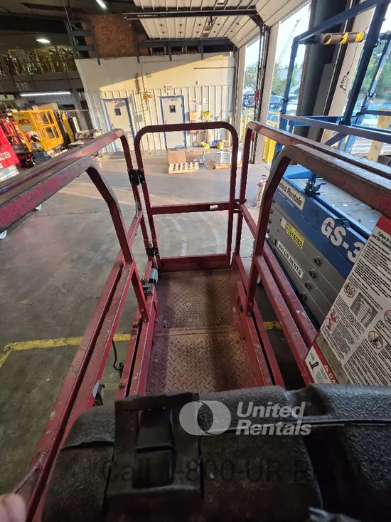 2019 MEC MICRO 19 Scissor Lift