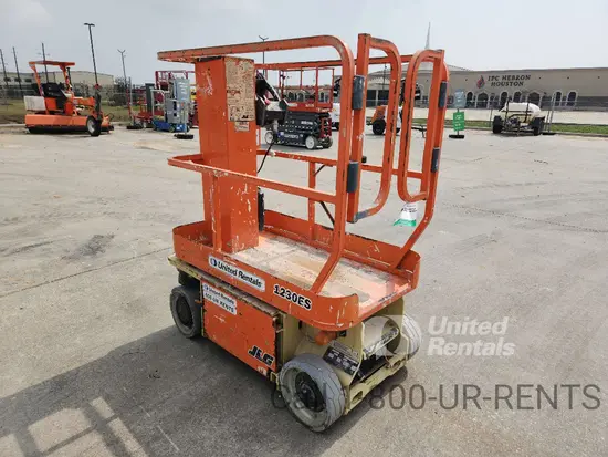 2019 JLG 1230ES Self-Propelled One-Person Lift