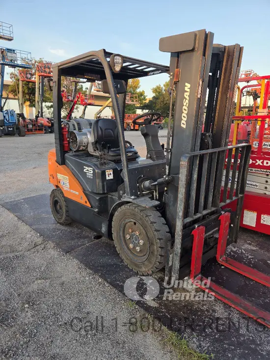 2020 Doosan G25N-7LP Warehouse Forklift