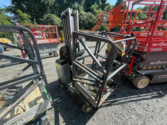 2016 JLG 20MVL Self-Propelled One-Person Lift