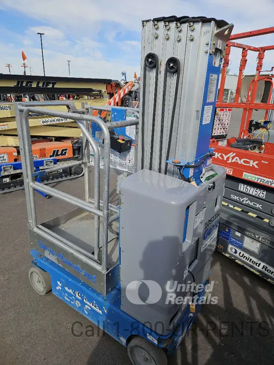 2016 Genie GR-20 Self-Propelled One-Person Lift