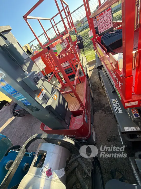 2018 Skyjack SJ16 Self-Propelled One-Person Lift