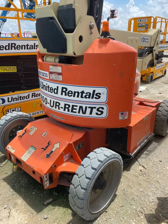 2017 JLG E450AJ Articulating Boom Lift