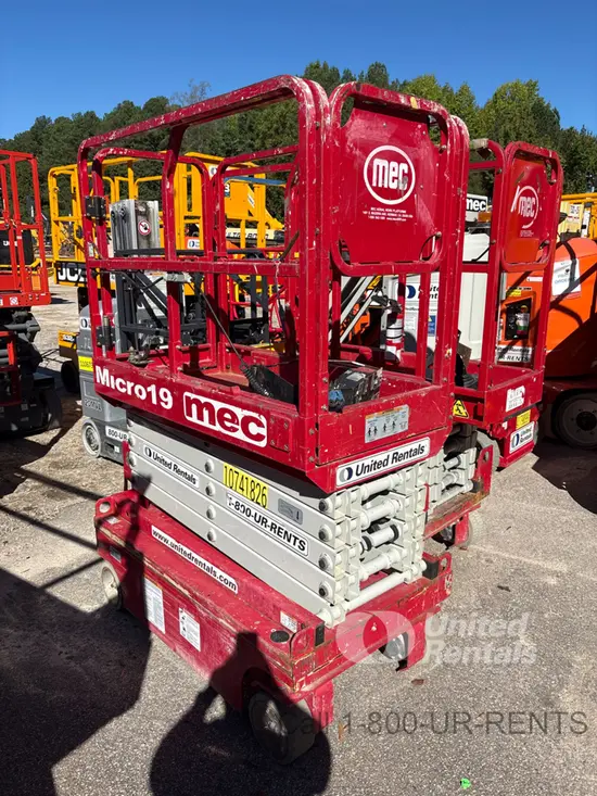 2018 MEC MICRO 19 Scissor Lift