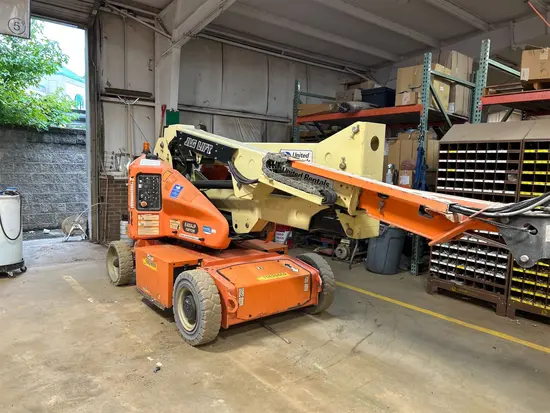 2017 JLG E400AJPN Articulating Boom Lift