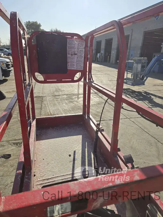 2018 MEC MICRO 19 Scissor Lift
