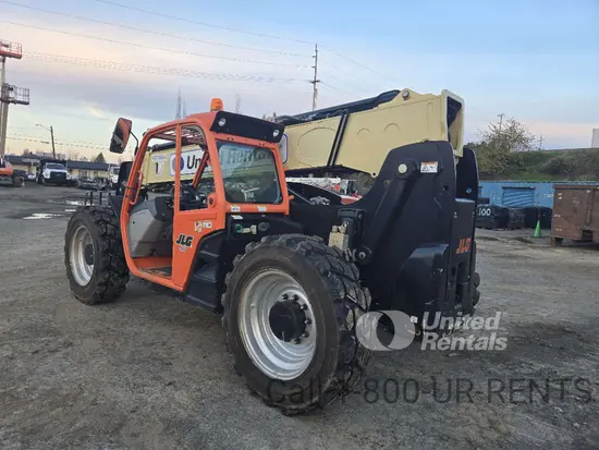 2018 JLG 943 Forklift