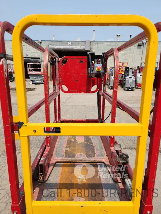 2017 MEC MICRO 19 Scissor Lift
