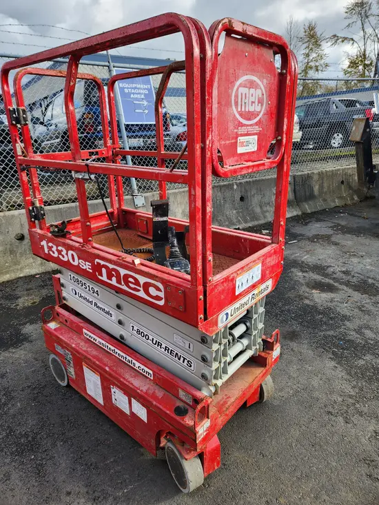 2019 MEC 1330SE Scissor Lift