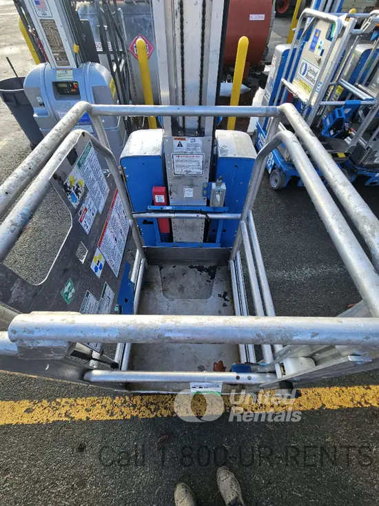2019 Genie GR-20 Self-Propelled One-Person Lift