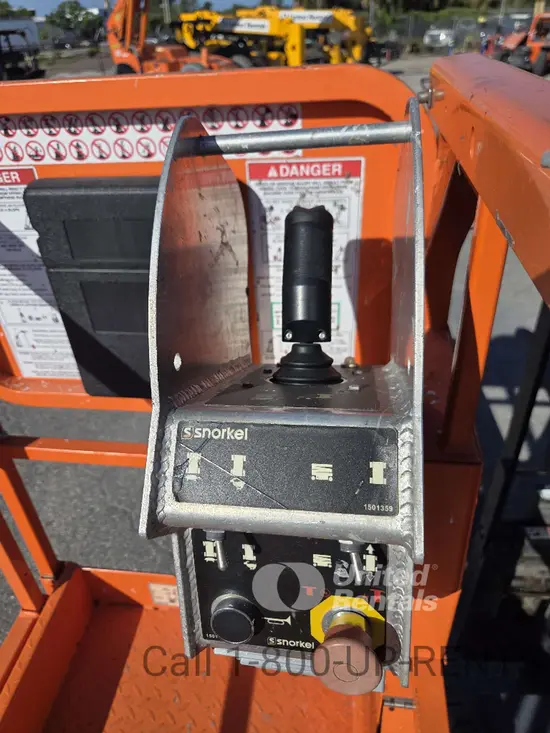 2021 Snorkel S3215E Scissor Lift