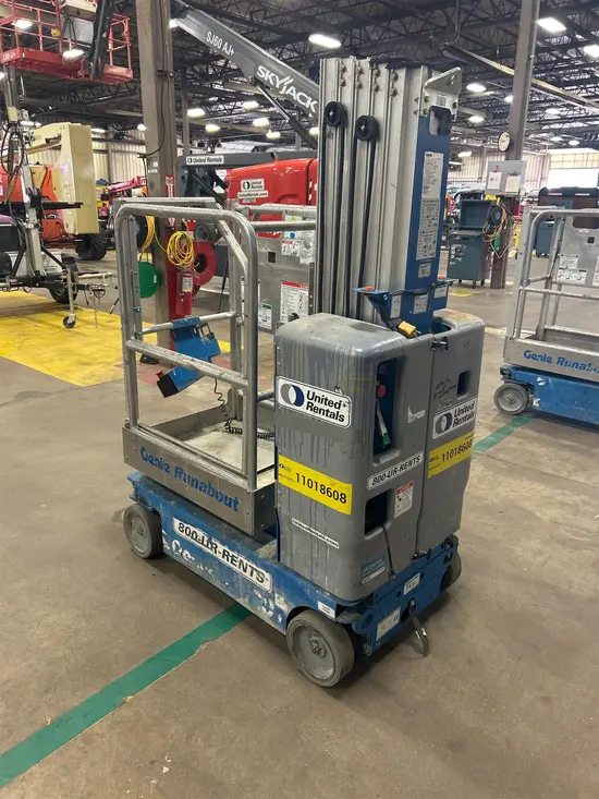 2019 Genie GR-20 Self-Propelled One-Person Lift