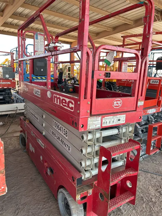 2019 MEC 2632SE Scissor Lift