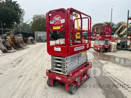 2017 MEC MICRO 19 Scissor Lift