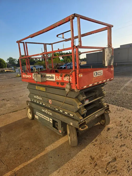 2017 Skyjack SJIII4632 Scissor Lift