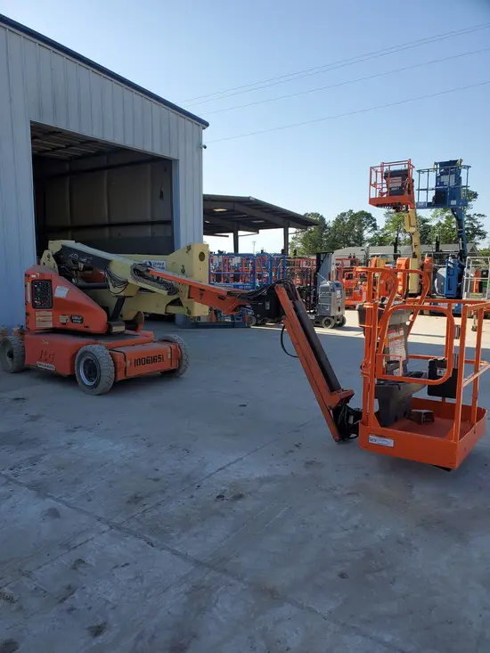 2012 JLG E400AJPN Articulating Boom Lift