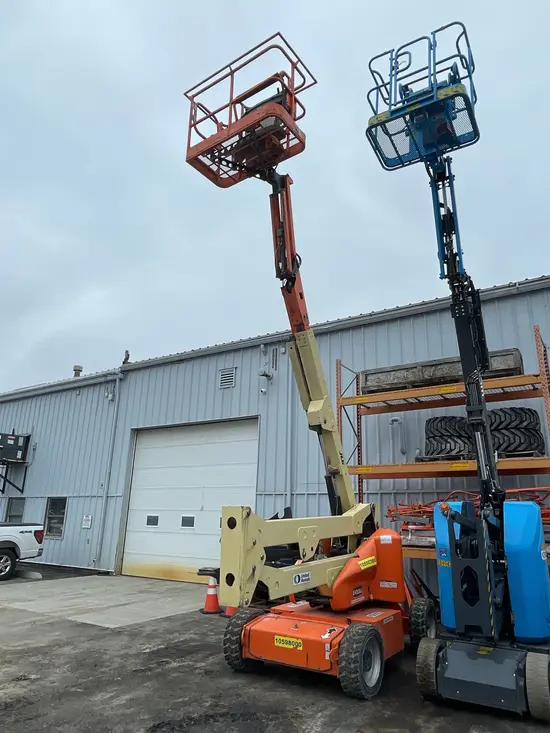 2017 JLG E450AJ Articulating Boom Lift
