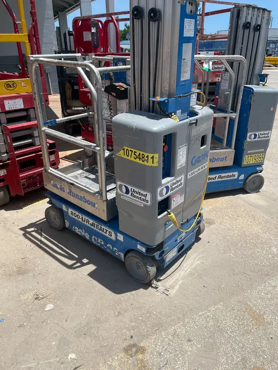 2018 Genie GR-20 Self-Propelled One-Person Lift