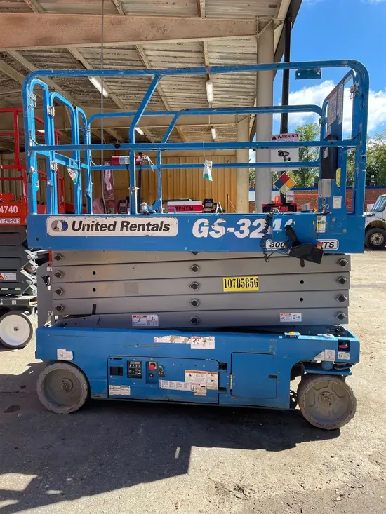 2018 Genie GS-3246 Scissor Lift