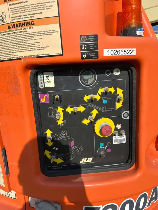 2014 JLG E300AJP Articulating Boom Lift