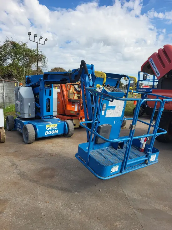2017 Genie Z-34/22N Articulating Boom Lift
