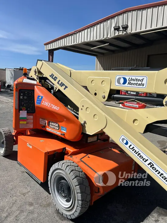 2017 JLG E400AN Articulating Boom Lift