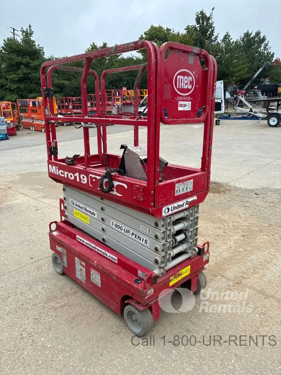 2018 MEC MICRO 19 Scissor Lift