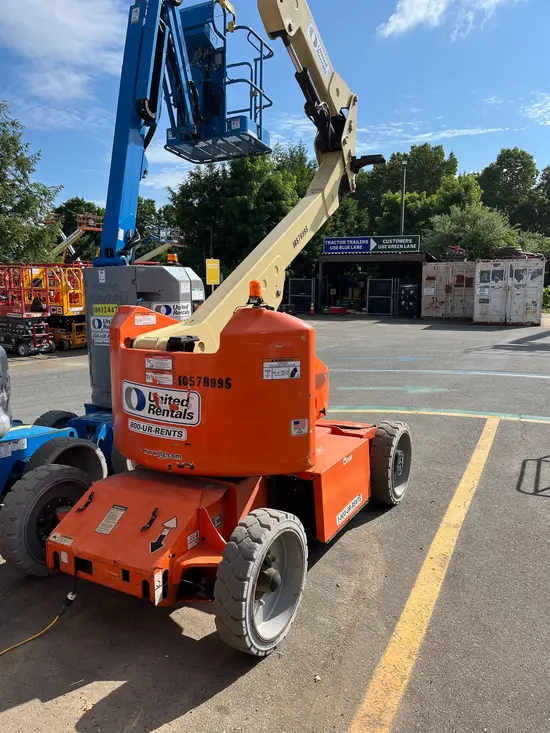 2017 JLG E450AJ Articulating Boom Lift