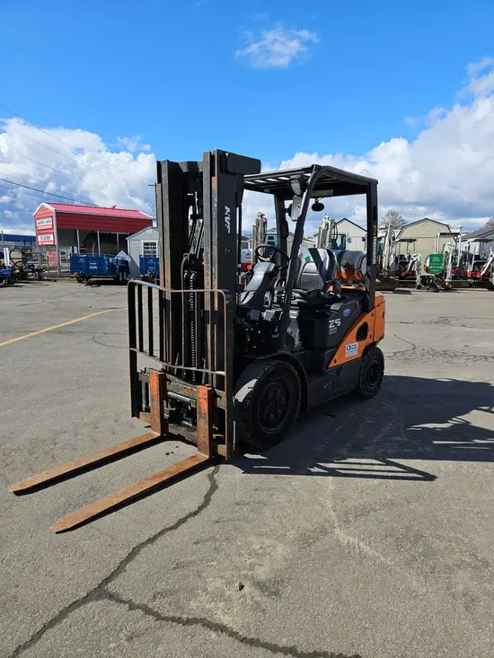2021 Doosan G25N-7DF Warehouse Forklift