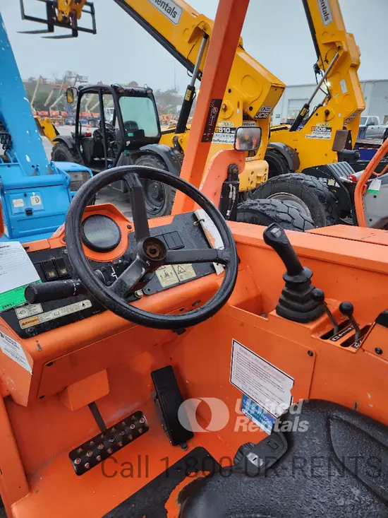 2018 SKYTRAK 6042 Forklift