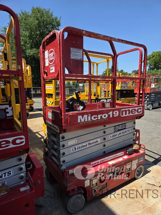 2019 MEC MICRO 19 Scissor Lift