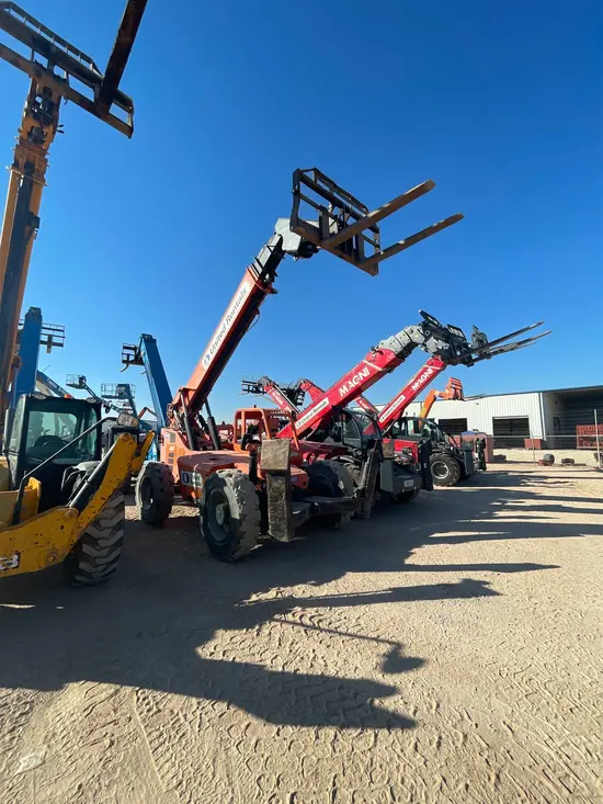 2017 SKYTRAK 10054 Forklift