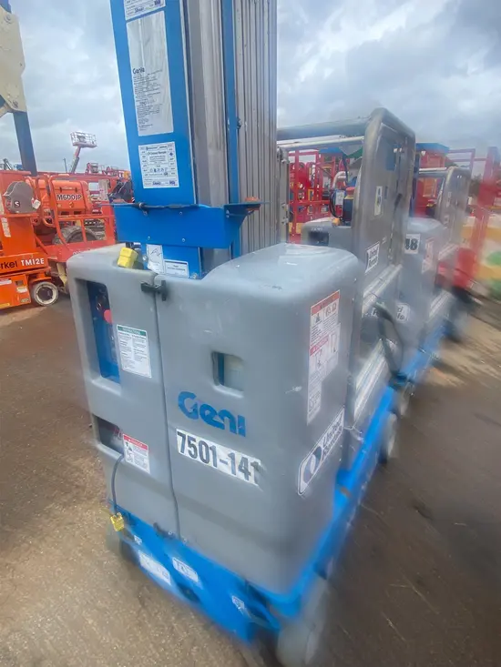 2018 Genie GR-20 Self-Propelled One-Person Lift