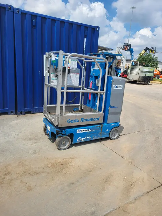 2018 Genie GR-12 Self-Propelled One-Person Lift