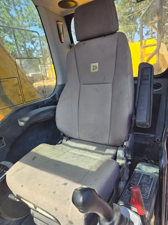 2019 JCB JS370 LC Excavator