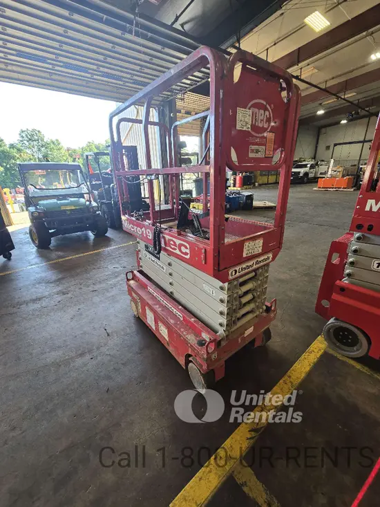 2019 MEC MICRO 19 Scissor Lift