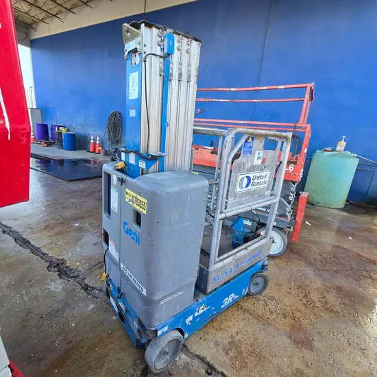 2018 Genie GR-20 Self-Propelled One-Person Lift