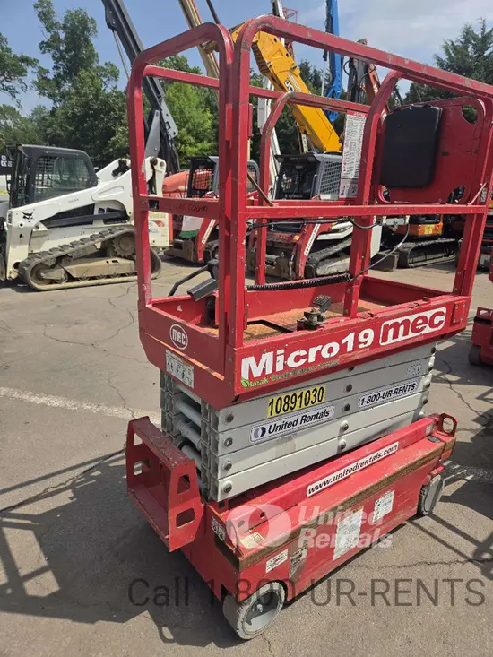 2019 MEC MICRO 19 Scissor Lift