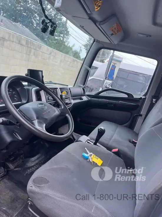 2019 HINO 268DCD4X2