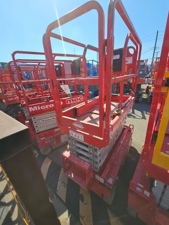 2019 MEC MICRO 19 Scissor Lift